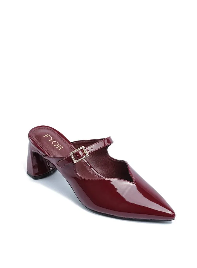 FYOR Pointed-Toe Buckle Pump AJ 002